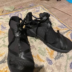 Black Puma Lace up Ballet Style size 8 sneaker